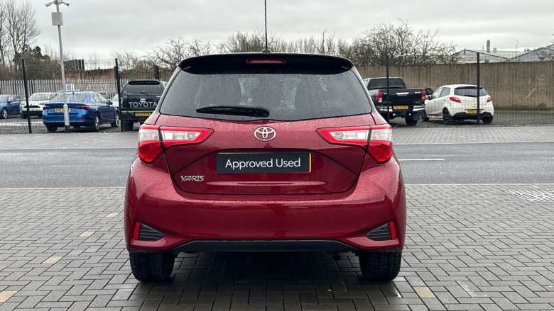 Toyota Yaris 1.5 VVT-i Blue Bi-tone 5dr Petrol Hatchback